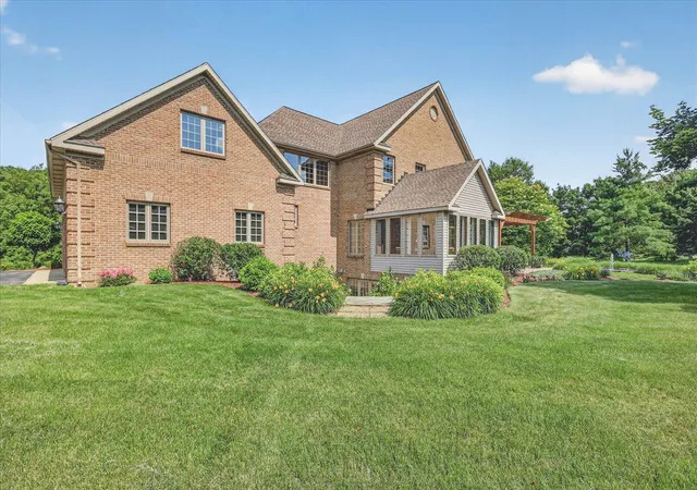 Photo 4 of Single family home for sale at 9425 Ravine Ridge Dr, Caledonia, MI 49316 | MLS# 70547169 | Listing updated on 2026-09-12