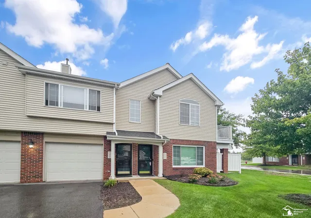 Photo 1 of Sale Pending at 22069 Fairlane Blvd #building L, Woodhaven, MI 48183 | MLS# 50222411 | Listing updated on 2026-09-27
