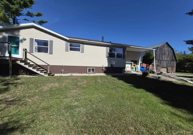 Single family home for sale at W4570 G 12 Rd, Stephenson, MI 49887 | MLS# 50223675
