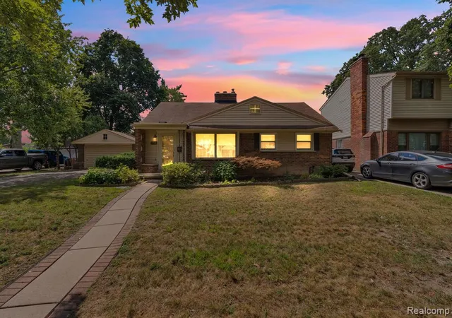 Photo 1 of Sale Pending at 1762 Sherwood Ct, Dearborn, MI 48124 4018 | MLS# 61025490 | Listing updated on 2026-09-13