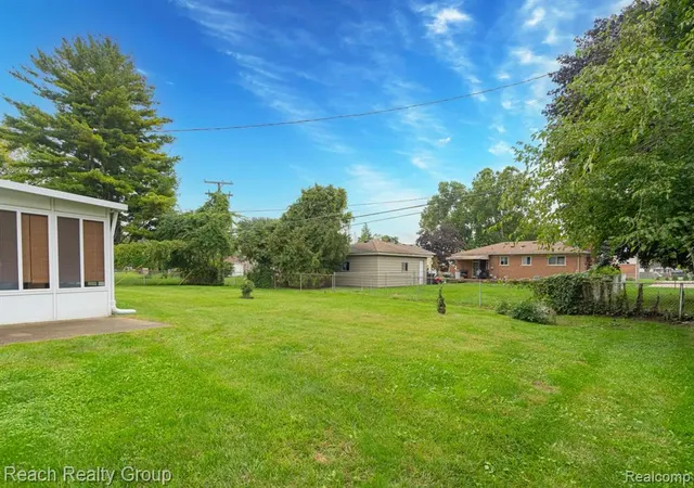 Photo 3 of Sale Pending at 200 Clinton River Ct, Mount Clemens, MI 48043 | MLS# 61035574 | Listing updated on 2026-10-16