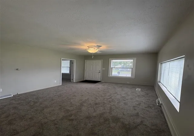 Photo 3 of Sale Pending at 1025 Hamilton Ave, Grand Rapids, MI 49504 | MLS# 70552774 | Listing updated on 2026-09-24
