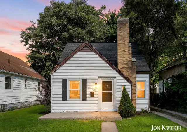Photo 1 of Sale Pending at 903 Griggs St, Grand Rapids, MI 49507 | MLS# 70557283 | Listing updated on 2026-09-14
