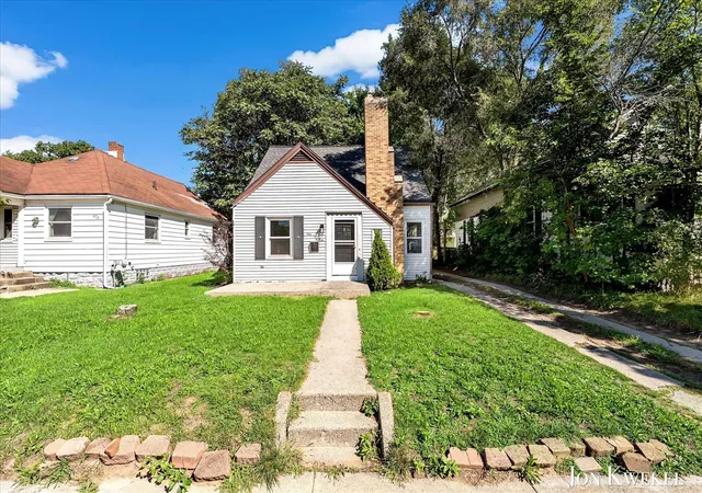 Photo 3 of Sale Pending at 903 Griggs St, Grand Rapids, MI 49507 | MLS# 70557283 | Listing updated on 2026-09-14