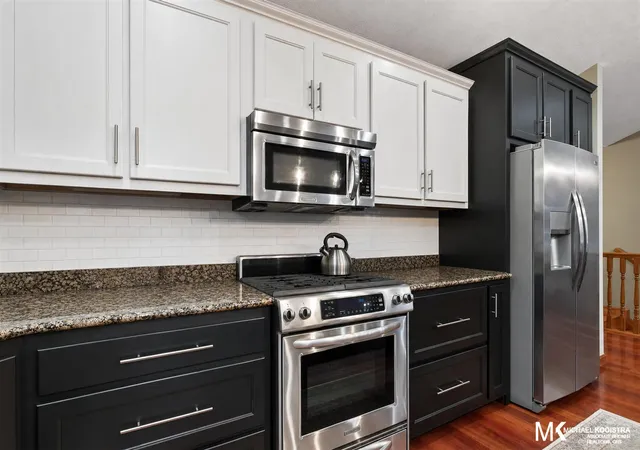 Photo 4 of Sale Pending at 26 Flat River Dr, Lowell, MI 49331 | MLS# 70555085 | Listing updated on 2026-09-09