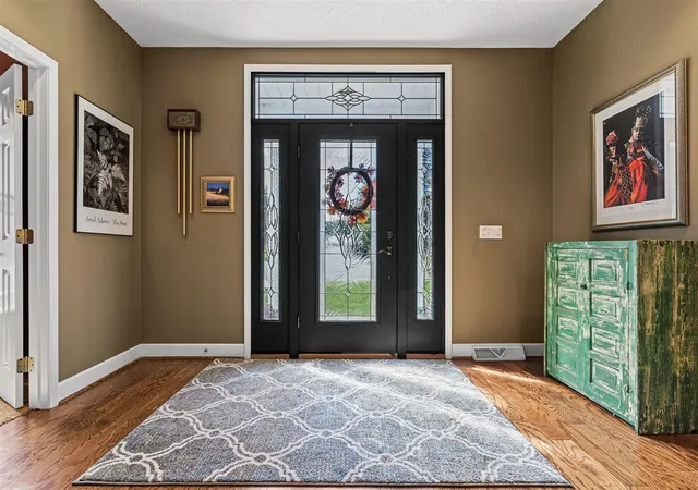 Photo 3 of Single family home for sale at 237 Covington Ct, Grandville, MI 49418 | MLS# 70561466 | Listing updated on 2026-10-20