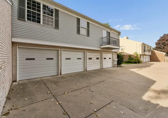 Photo 3 of Condo for sale at 24611 Lake Meadow St, Harrison Township, MI 48045 | MLS# 50221297 | Listing updated on 2026-09-18