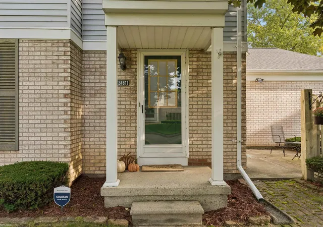 Photo 3 of Condo for sale at 24611 Lake Meadow St, Harrison Township, MI 48045 | MLS# 50221297 | Listing updated on 2026-09-18