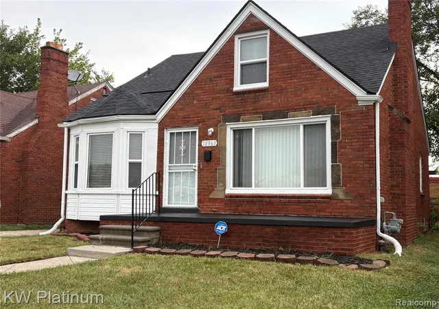 Photo 1 of Single family home for sale at 18968 Tracey St, Detroit, MI 48235 | MLS# 61027714 | Listing updated on 2026-09-06