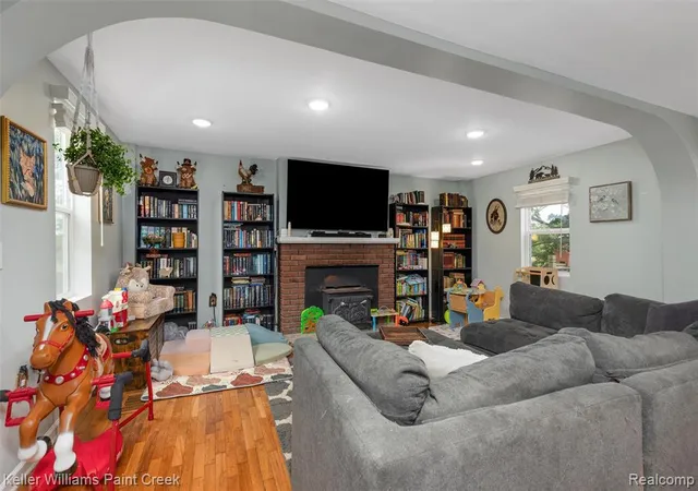 Photo 3 of Sale Pending at 8950 Fowlerville Rd, Fowlerville, MI 48836 | MLS# 61025066 | Listing updated on 2026-09-08