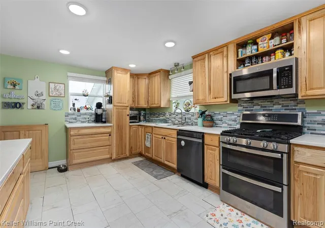 Photo 4 of Sale Pending at 8950 Fowlerville Rd, Fowlerville, MI 48836 | MLS# 61025066 | Listing updated on 2026-09-08