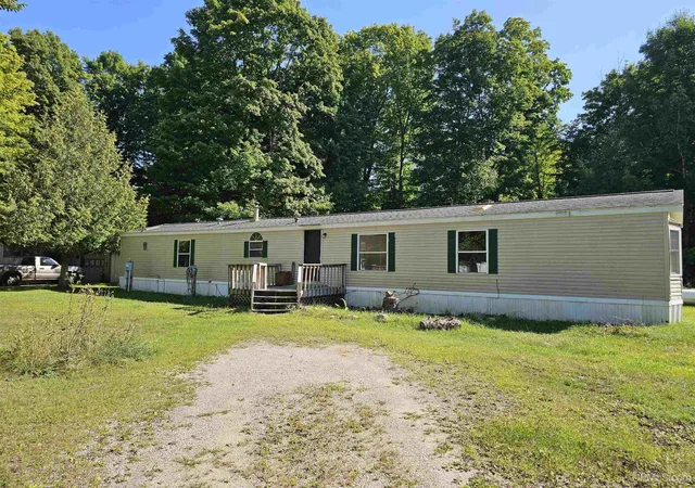 Photo 1 of Single family home for sale at 9643 W Dusty Ln, Manistique, MI 49854 | MLS# 50220742 | Listing updated on 2026-09-17