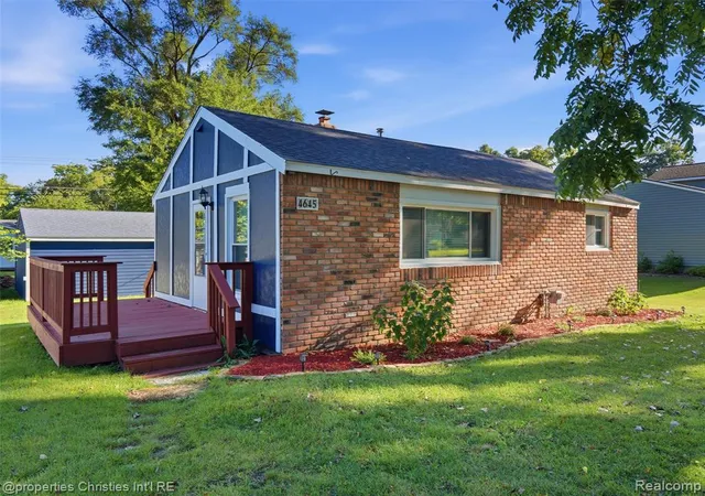 Photo 1 of Sale Pending at 4645 Downing Dr, Pinckney, MI 48169 9367 | MLS# 61024787 | Listing updated on 2026-09-08