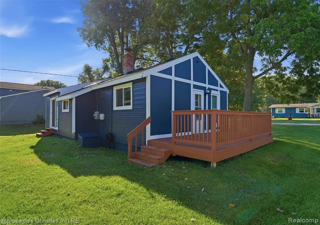 Photo 2 of Sale Pending at 4645 Downing Dr, Pinckney, MI 48169 9367 | MLS# 61024787 | Listing updated on 2026-09-08
