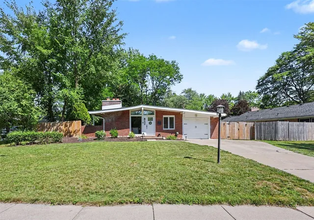 Photo 1 of Sale Pending at 29928 Rock Crk Dr, Southfield, MI 48076 | MLS# 70555040 | Listing updated on 2026-09-01