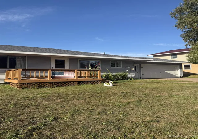 Photo 3 of Sale Pending at 627 Jopling St, Ishpeming, MI 49849 | MLS# 50220549 | Listing updated on 2026-09-16