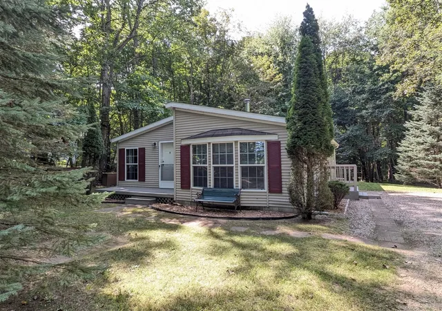 Photo 1 of Sale Pending at 32422 County Rd 687, Bangor, MI 49013 | MLS# 70558712 | Listing updated on 2026-09-29