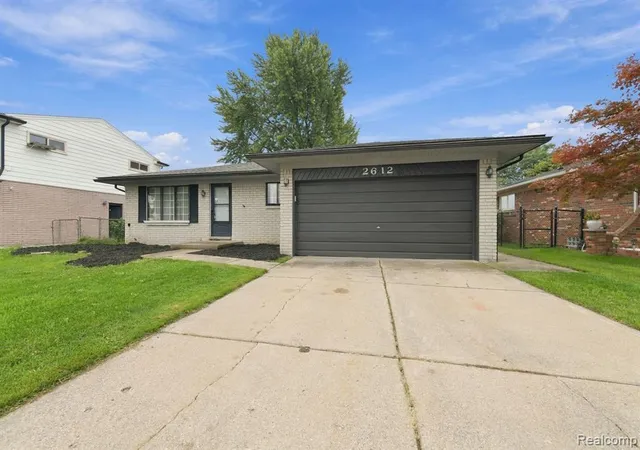 Photo 1 of Single family home for sale at 2612 Michael Dr, Sterling Heights, MI 48310 | MLS# 61017389 | Listing updated on 2026-09-21