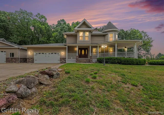 Photo 1 of Sale Pending at 3937 Green Hills Dr, Pinckney, MI 48169 9256 | MLS# 61024487 | Listing updated on 2026-09-04