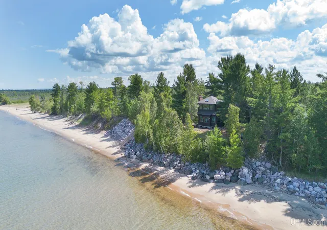 Photo 1 of Single family home for sale at 2501 M28 E State Hwy, Marquette, MI 49855 | MLS# 50220641 | Listing updated on 2026-09-18
