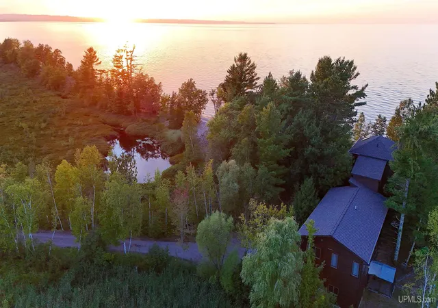 Photo 3 of Single family home for sale at 2501 M28 E State Hwy, Marquette, MI 49855 | MLS# 50220641 | Listing updated on 2026-09-18