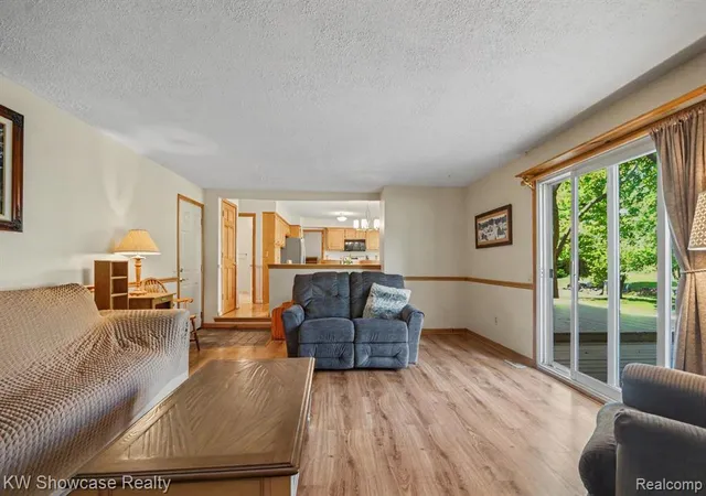 Photo 4 of Single family home for sale at 37921 W Meadowhills Dr, Northville, MI 48167 | MLS# 61026568 | Listing updated on 2026-10-18