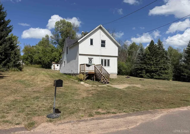 Photo 1 of Single family home for sale at 612 Kennedy St, Ironwood, MI 49938 | MLS# 50220719 | Listing updated on 2026-10-06