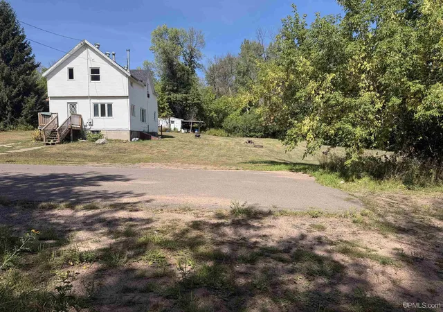 Photo 2 of Single family home for sale at 612 Kennedy St, Ironwood, MI 49938 | MLS# 50220719 | Listing updated on 2026-10-06