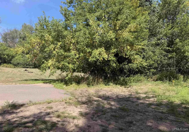 Photo 3 of Single family home for sale at 612 Kennedy St, Ironwood, MI 49938 | MLS# 50220719 | Listing updated on 2026-10-06