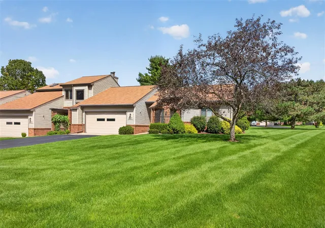 Photo 1 of Condo for sale at 2880 S Wood Dale Dr, Jackson, MI 49203 | MLS# 70554819 | Listing updated on 2026-09-10