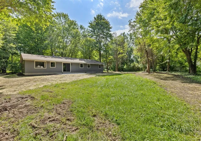 Photo 3 of Single family home for sale at 7761 Hanna Lake Ave, Caledonia, MI 49316 | MLS# 70554415 | Listing updated on 2026-09-08