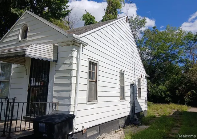Photo 2 of Single family home for sale at 9574 Cheyenne St, Detroit, MI 48227 | MLS# 61010295 | Listing updated on 2026-09-22