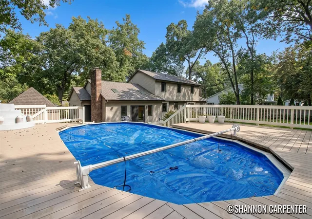 Photo 3 of Sale Pending at 3275 Pinoak Ct, Grand Rapids, MI 49546 | MLS# 70563352 | Listing updated on 2026-10-10