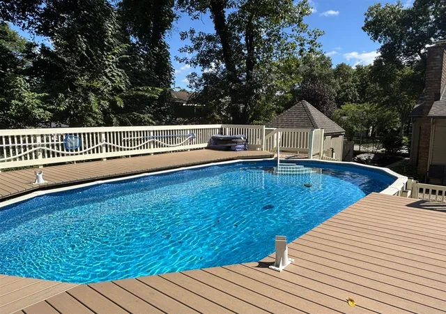 Photo 3 of Sale Pending at 3275 Pinoak Ct, Grand Rapids, MI 49546 | MLS# 70563352 | Listing updated on 2026-10-10