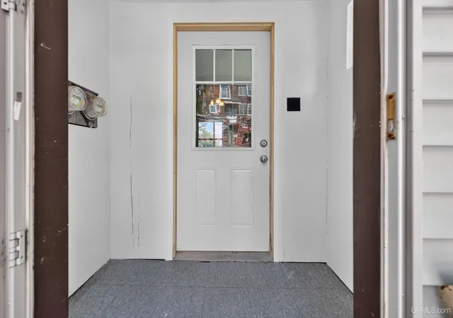 Photo 3 of Single family home for sale at 820 Summit St, Hancock, MI 49930 | MLS# 50223854 | Listing updated on 2026-10-05