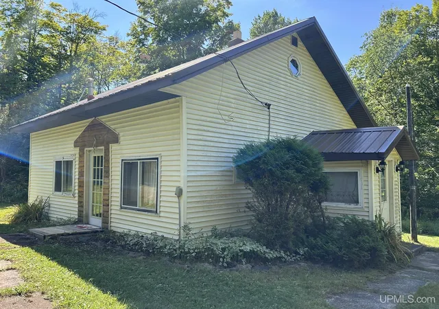 Photo 2 of Single family home for sale at 539 Dalton Rd, Skandia, MI 49885 | MLS# 50220728 | Listing updated on 2026-09-08
