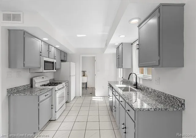 Photo 3 of Single family home for sale at 22509 Avon St, Saint Clair Shores, MI 48082 | MLS# 61025305 | Listing updated on 2026-09-04