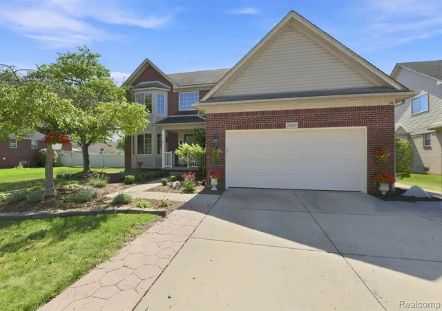 Photo 2 of Sale Pending at 26833 Arcadia Dr, Flat Rock, MI 48134 1879 | MLS# 61025852 | Listing updated on 2026-09-15