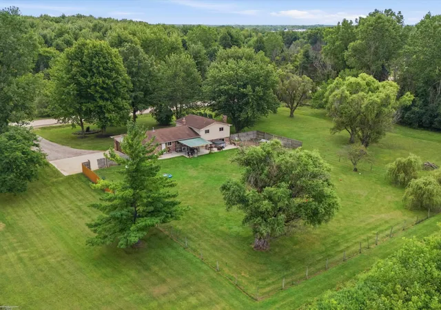 Photo 4 of Single family home for sale at 61111 Ray Center Rd, Ray Twp, MI 48096 | MLS# 50219412 | Listing updated on 2026-09-13