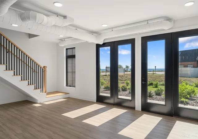 Photo 3 of Condo for sale at 2401 N Lakeshore Blvd, Marquette, MI 49855 | MLS# 50145756 | Listing updated on 2026-09-15