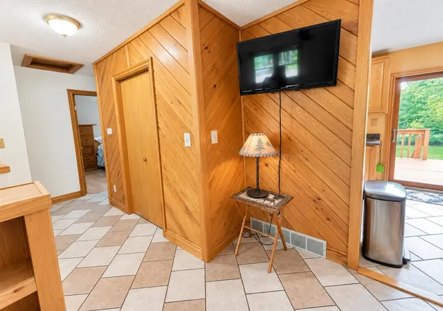 Photo 3 of Single family home for sale at 8901 Lake Ann Rd, Lake Ann, MI 49650 | MLS# 80073413 | Listing updated on 2026-09-13
