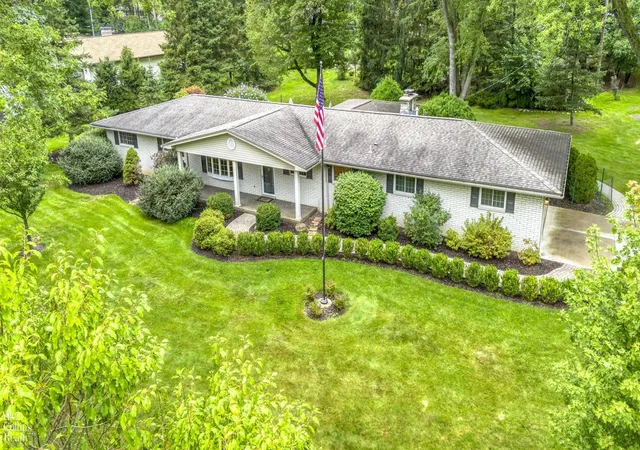 Photo 3 of Single family home for sale at 1200 Priscilla Ln, Rochester Hills, MI 48309 | MLS# 50223605 | Listing updated on 2026-10-21