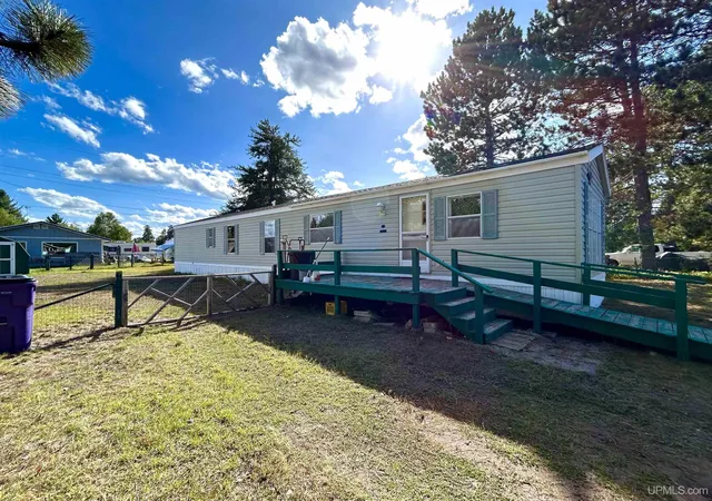 Photo 3 of Single family home for sale at 93 E Sands St, Gwinn, MI 49841 | MLS# 50221363 | Listing updated on 2026-09-17