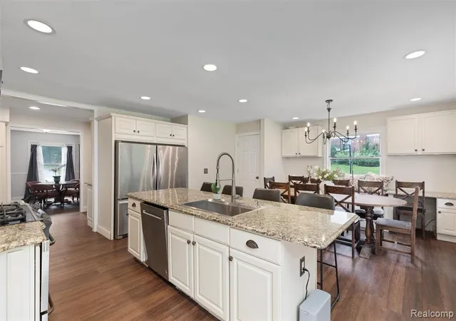 Photo 2 of Single family home for sale at 757 Foxhall Rd, Bloomfield Hills, MI 48304 | MLS# 61028692 | Listing updated on 2026-09-14