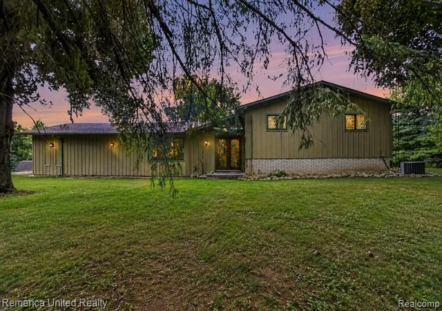 Photo 2 of Sale Pending at 13650 Spencer Rd, Milford, MI 48380 3054 | MLS# 61024988 | Listing updated on 2026-09-30