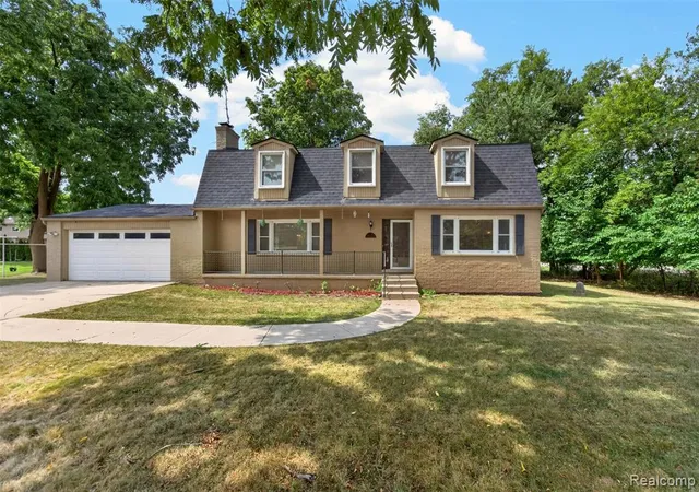 Photo 79 of Single family home for sale at 2499 Horseshoe Dr, West Bloomfield, MI 48322 | MLS# 61025918 | Listing updated on 2026-09-14