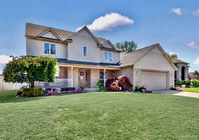 Single family home for sale at 1542 N John Daly Rd, Dearborn Heights, MI 48127 | MLS# 61025958