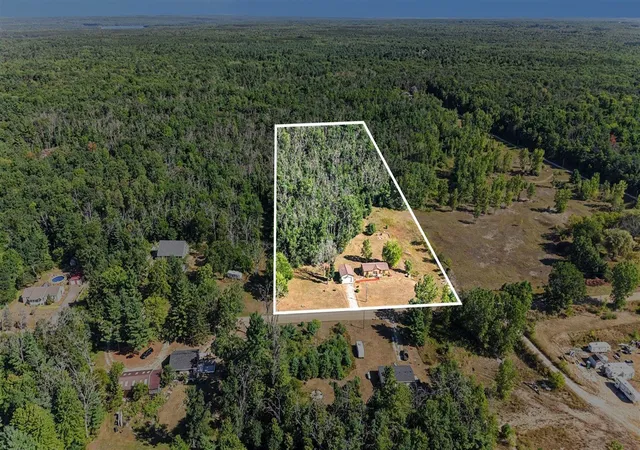 Photo 3 of Sale Pending at 23410 N County Line Rd, Newaygo, MI 49337 | MLS# 70554716 | Listing updated on 2026-09-03