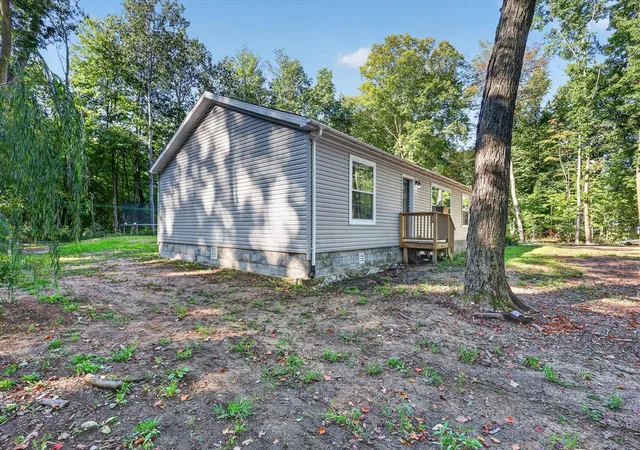Photo 3 of Single family home for sale at 9633 W Howard City Edmore, Lakeview, MI 48850 | MLS# 70557442 | Listing updated on 2026-10-18