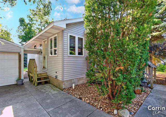 Photo 3 of Sale Pending at 110 S Apple St, Hart, MI 49420 | MLS# 70555033 | Listing updated on 2026-09-01